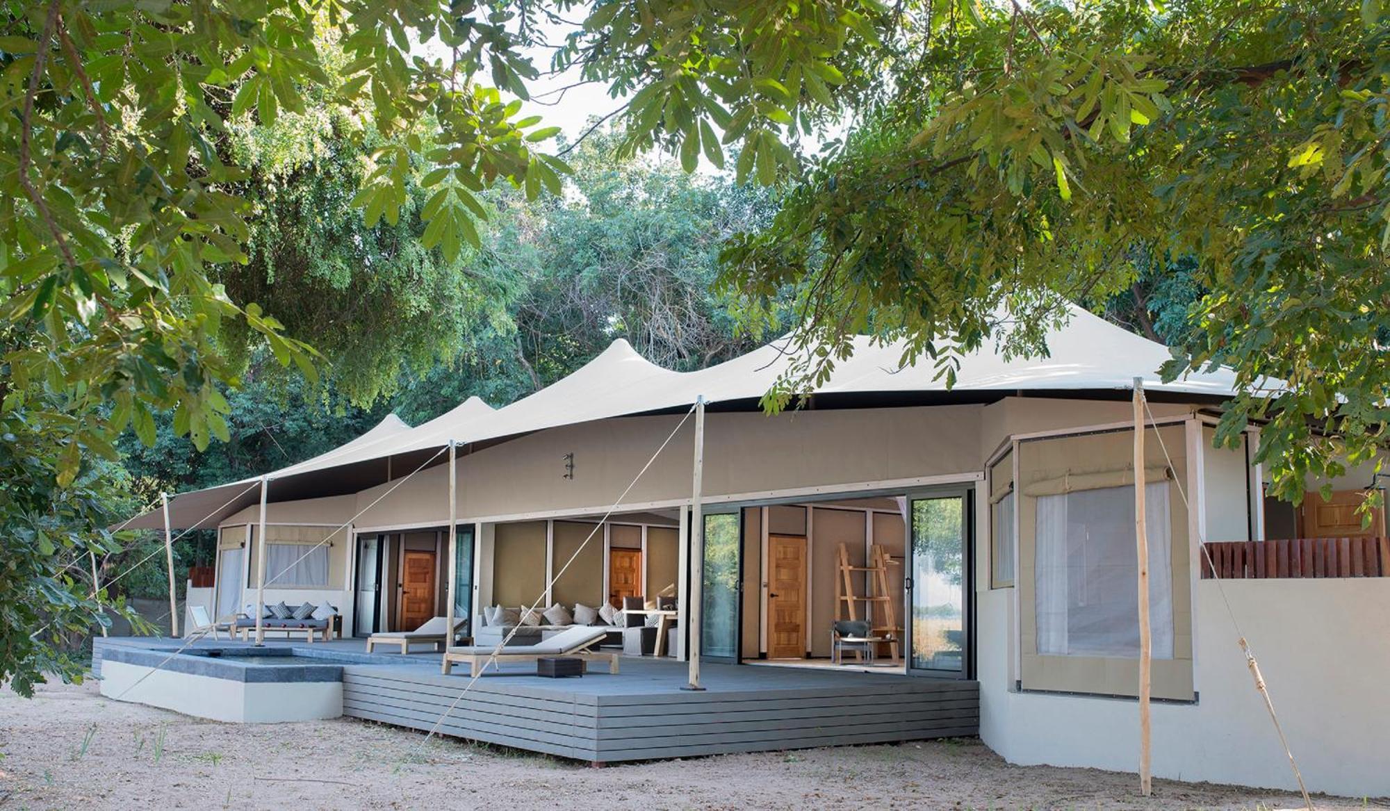 Sausage Tree Camp Jeki Екстериор снимка
